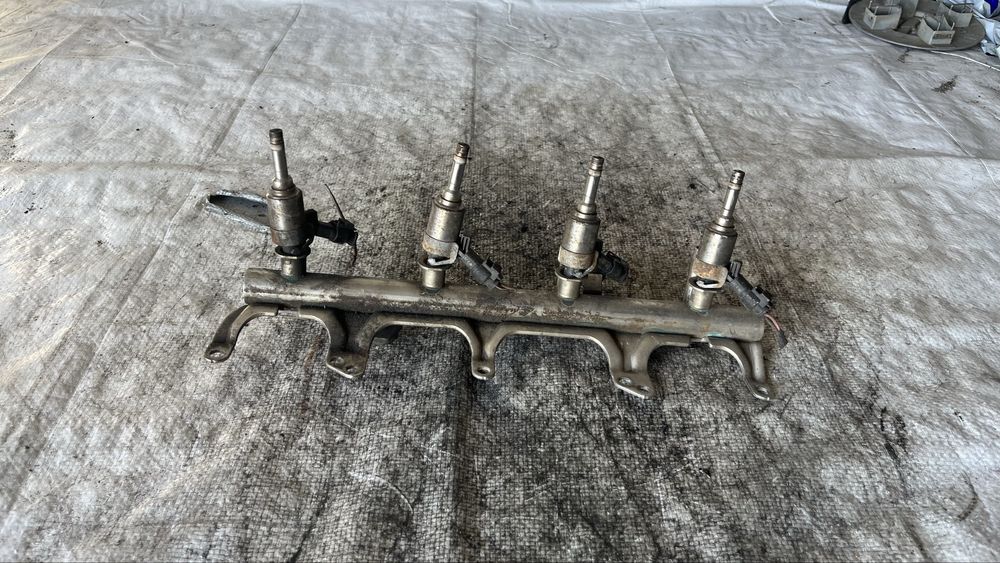 Volkswagen Passat 6 1.8 TFSi горивна рейка