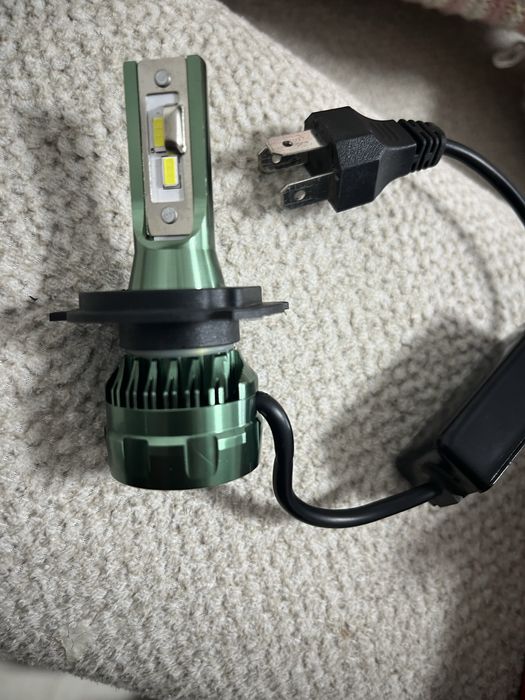 Лампы трехцветка