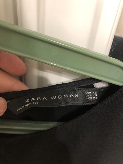 Платье Zara черное с одним рукавом