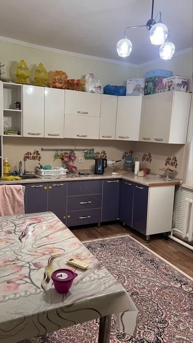 Үй сатылады Жаңа Қаратонда 4 бөлмелі