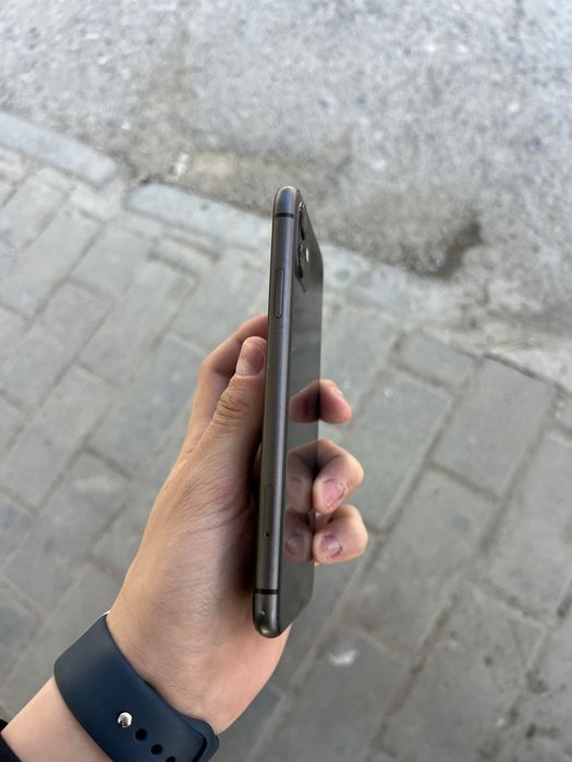 Продам айфон 11 128гб