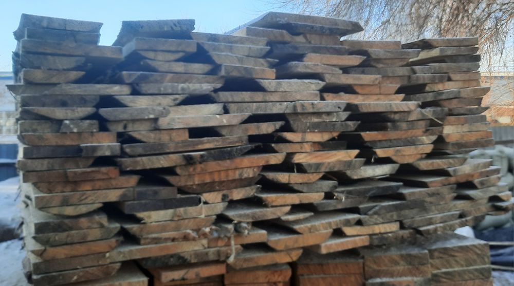 Продам необрезную доску