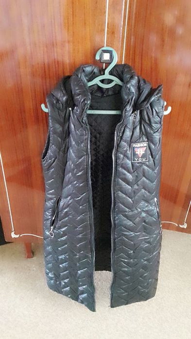 Продае́тся одежды женские,