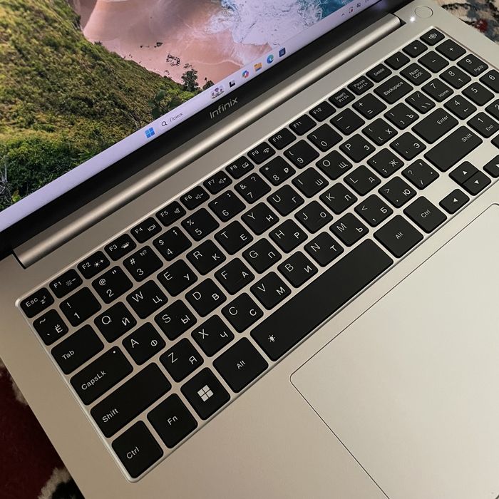 Notebook core 5  16ga 512gb H kuchli prosessor