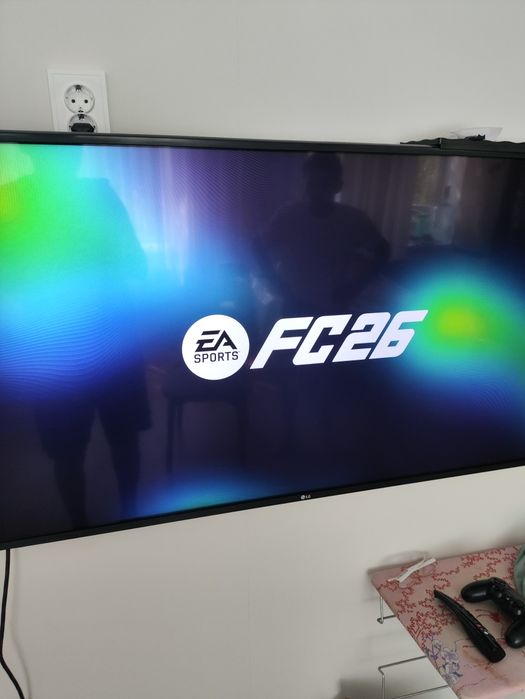 Продам Sony PlayStation 4