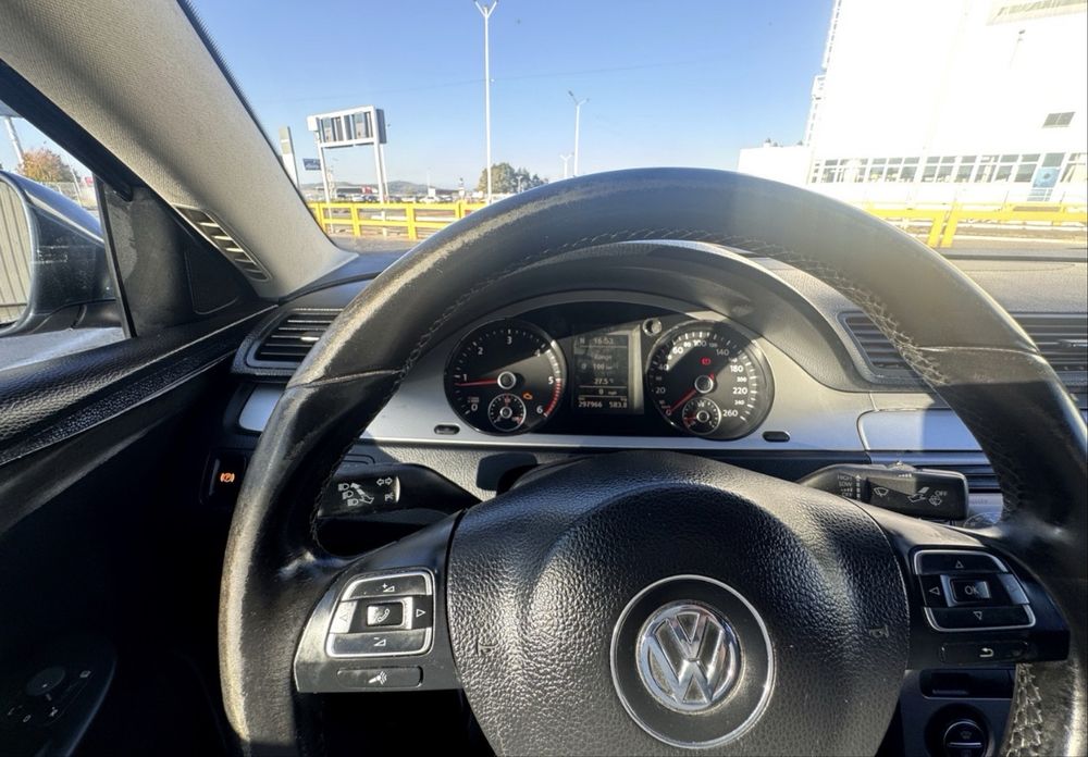 VOLKSWAGEN Passat 2010 — imagine 4