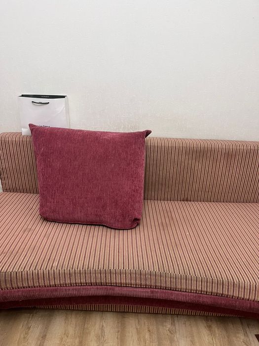 Продам диван книжку