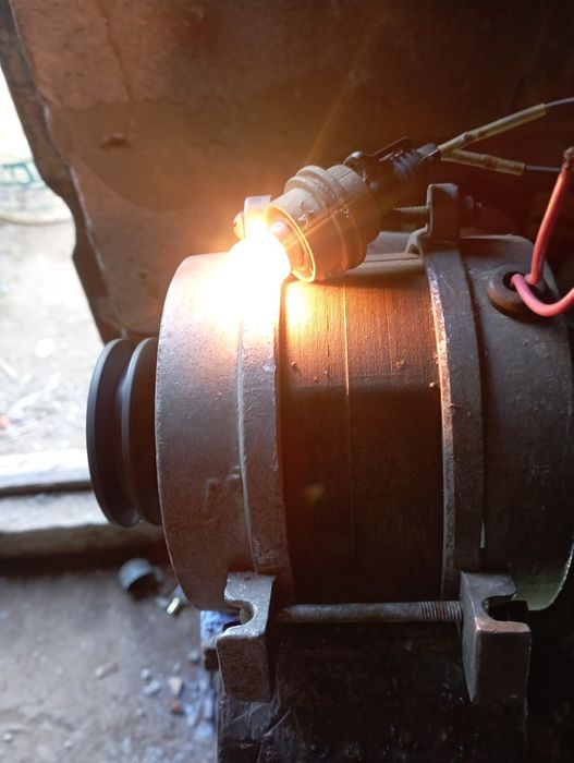 Generator hidro eolian