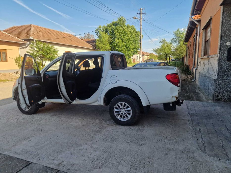 Auto L200 an 2014