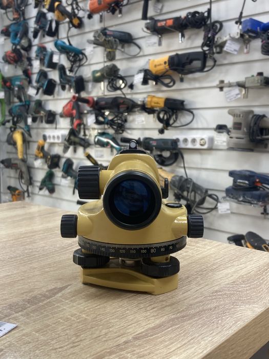 Невелир South I24 (osp14)