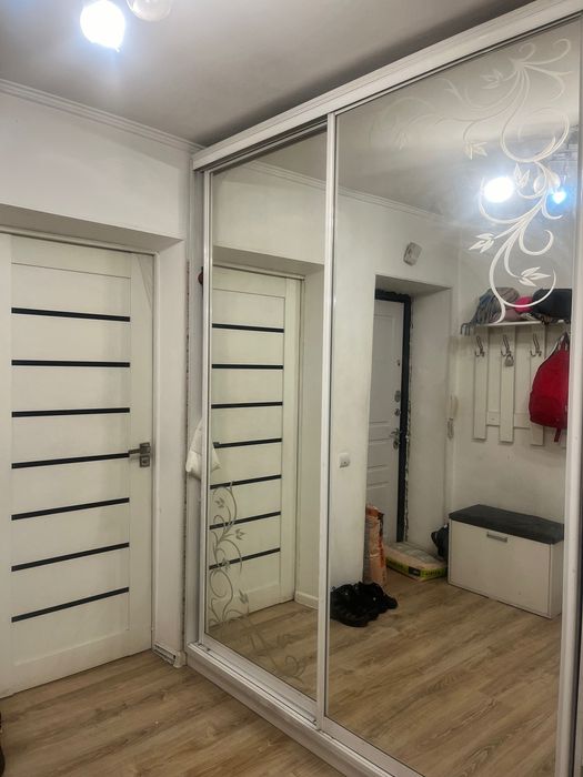 Шкаф купе,в отличном состоянии!