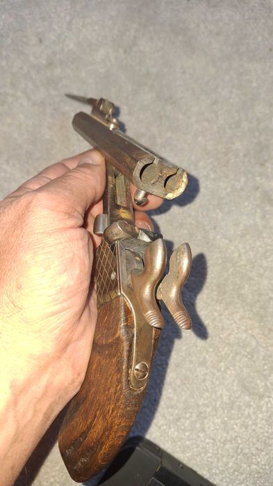 Джобен пистолет, Франция