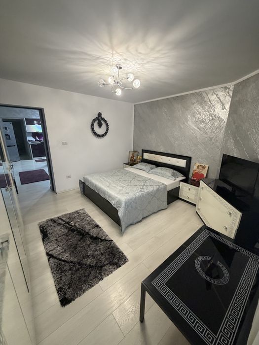 Apartament 4 camere tranfosrmat in 3 zona inspectoratul scolar