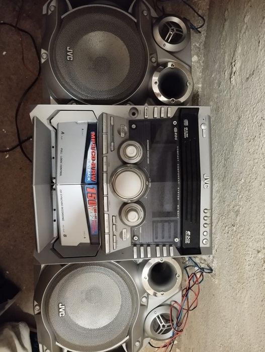 Vând combină muzicală