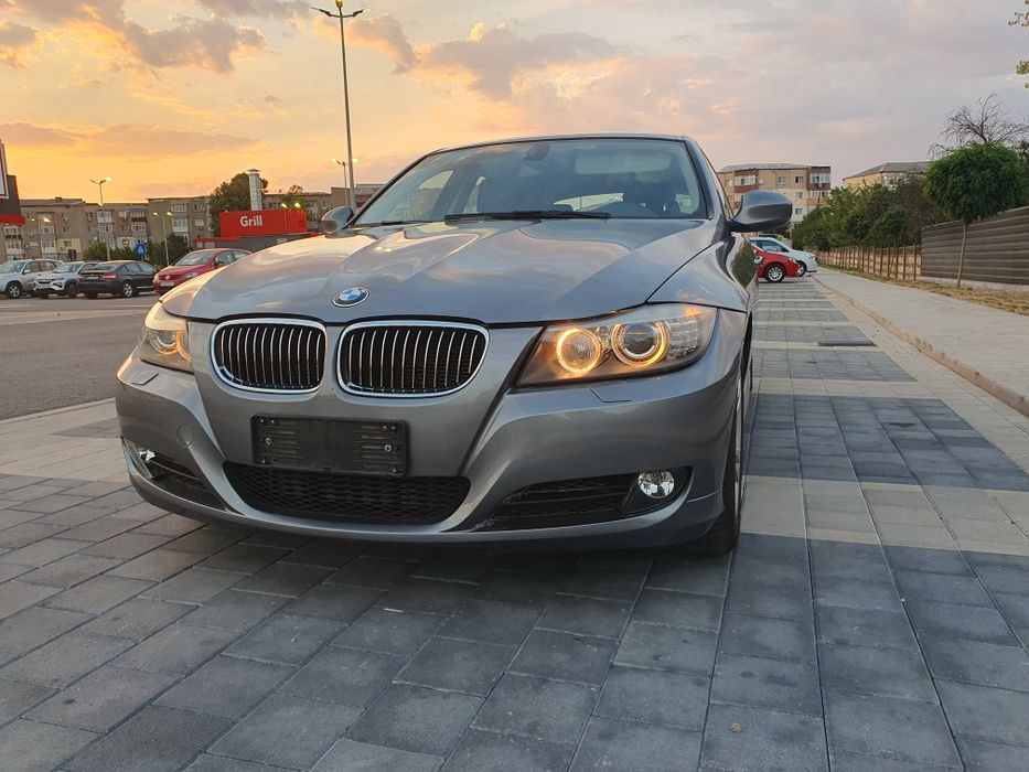 Vand BMW 320D , cutie automata ,an 2010 , 260 000km diesel, 184 hp