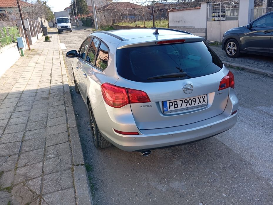 Opel Astra J Sport Tourer