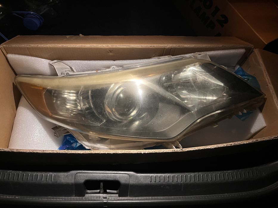 Фара на toyota camry 50 SE