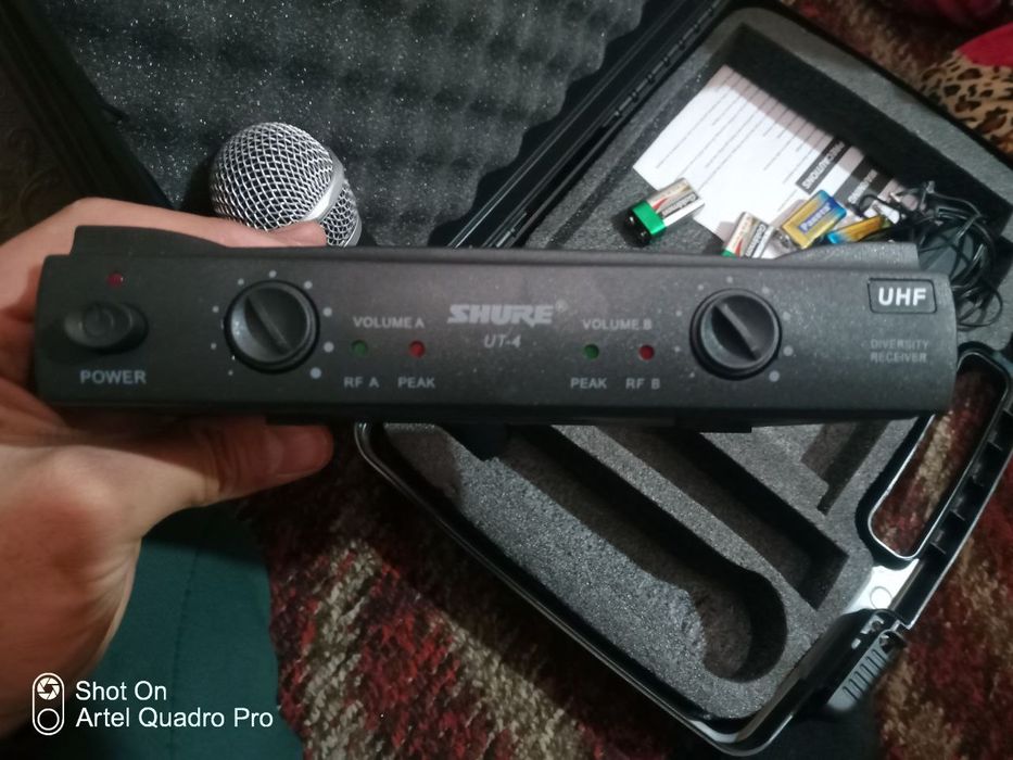 Microphone shure yangi rassiyadan olib kelganman hali ishlamagan.