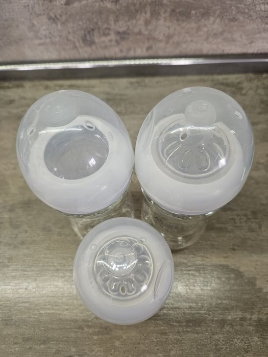 Стъклени шишета и залъгалки Avent