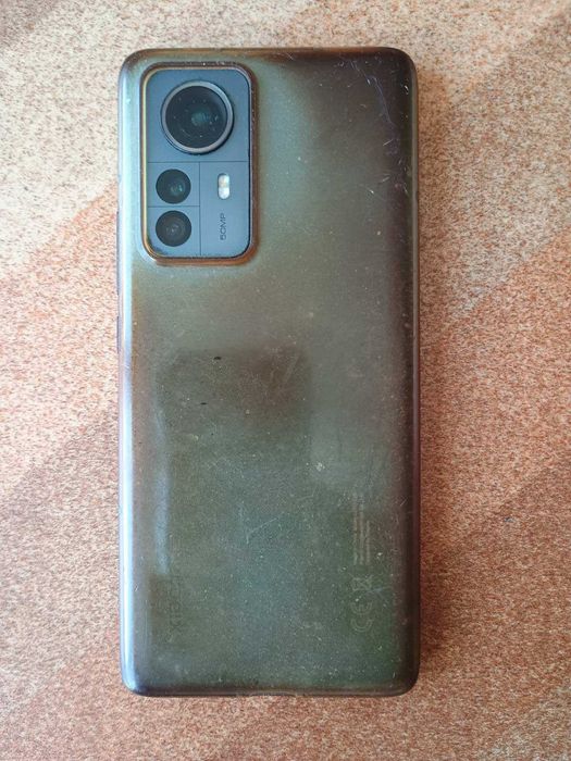 Телефон Xiaomi 12 Pro