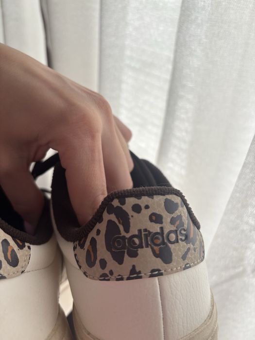 Маратонки ADIDAS