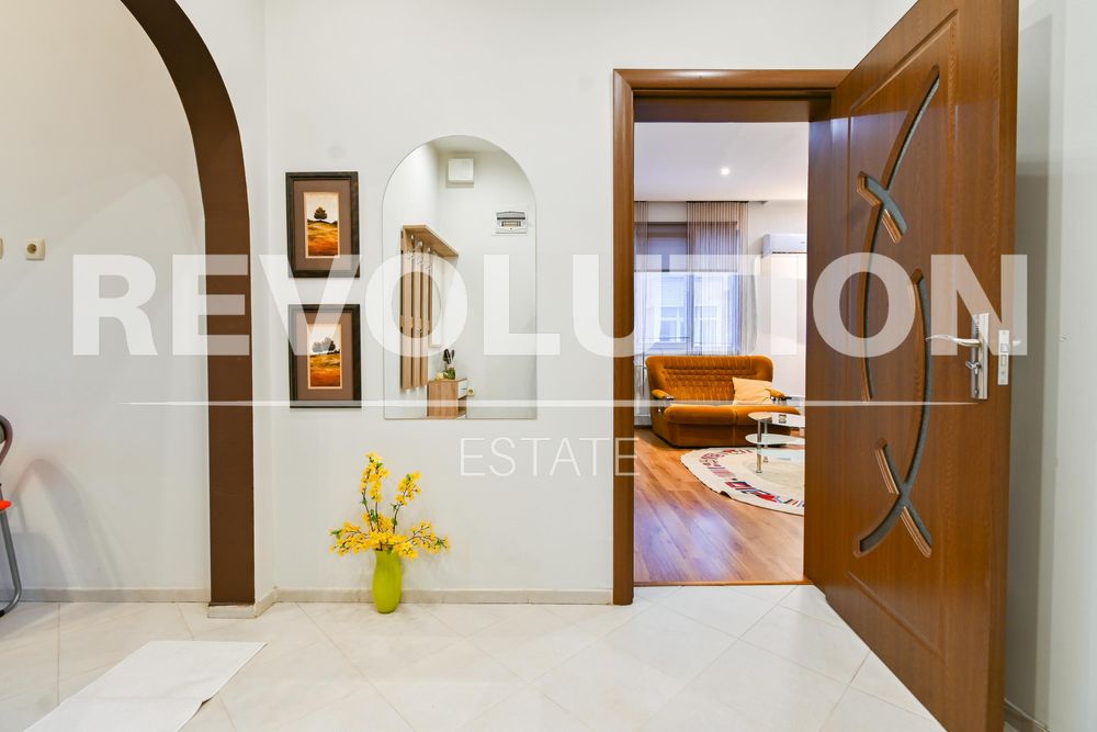 Дава се под наем Двустаен апартамент в София, Център - 66 кв.м за 600 € - Снимка #10