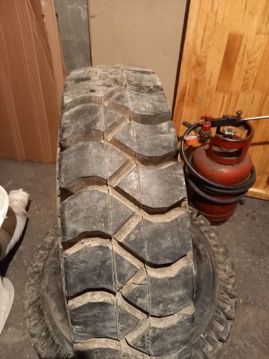 Продам покрышка на кару