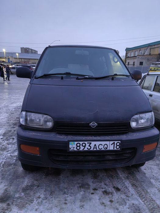 Ниссан Серена 1998