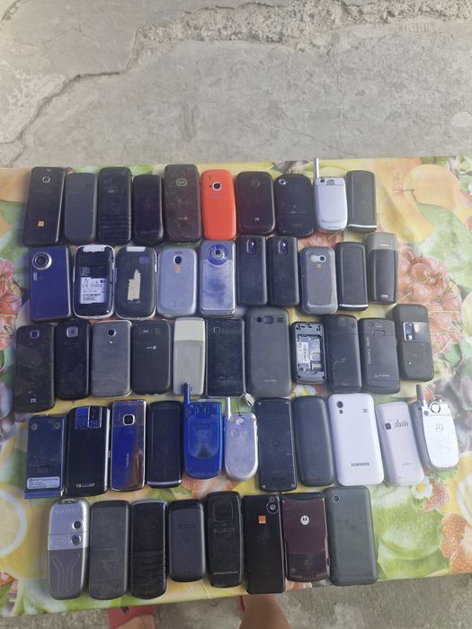 Telefoane cu butoane