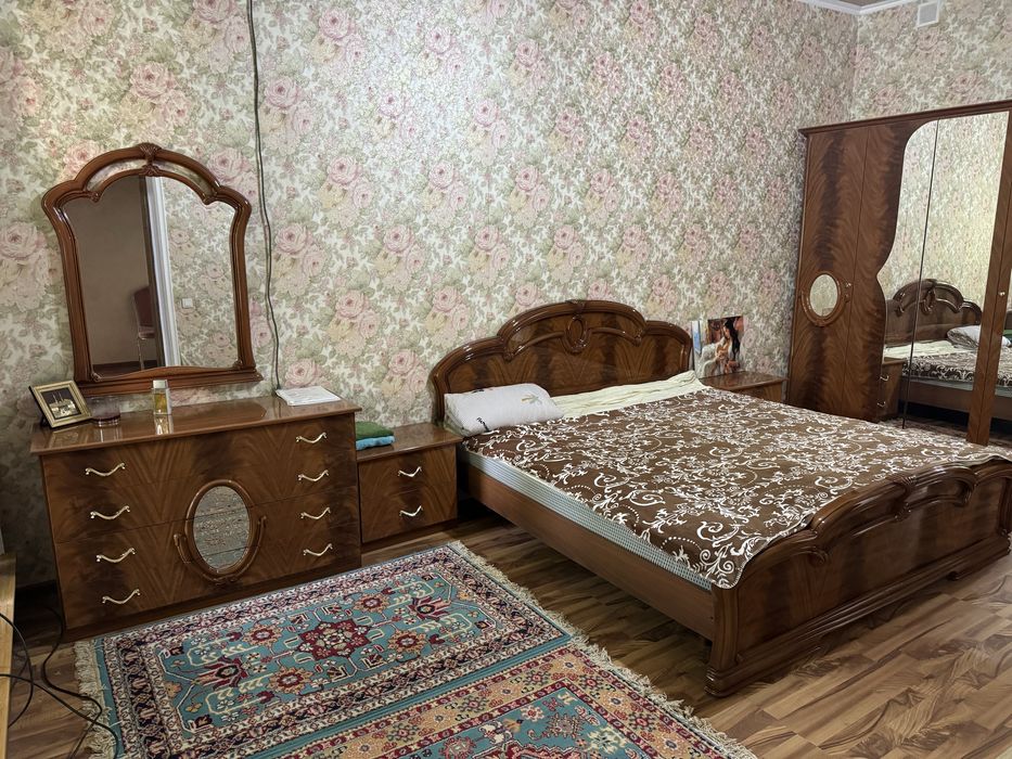 Спальный гарнитур