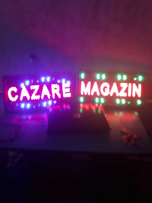 vind firme luminoase de diferite marimi