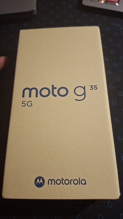 Продавам Motorola g35 5g 8/128gb