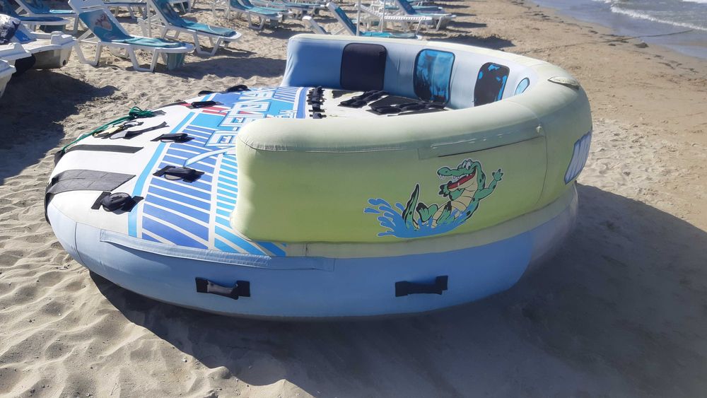 Продавам воден атракцион "диван: