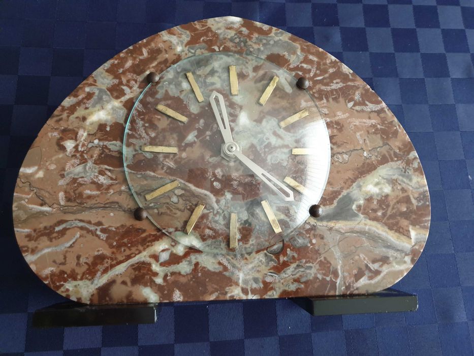 Античен френски каминен часовник и Каминен мраморен часовник