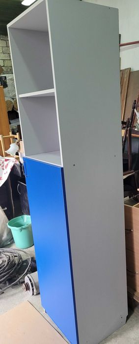 Комплект мебели : Стол рабочий  ,  шкаф