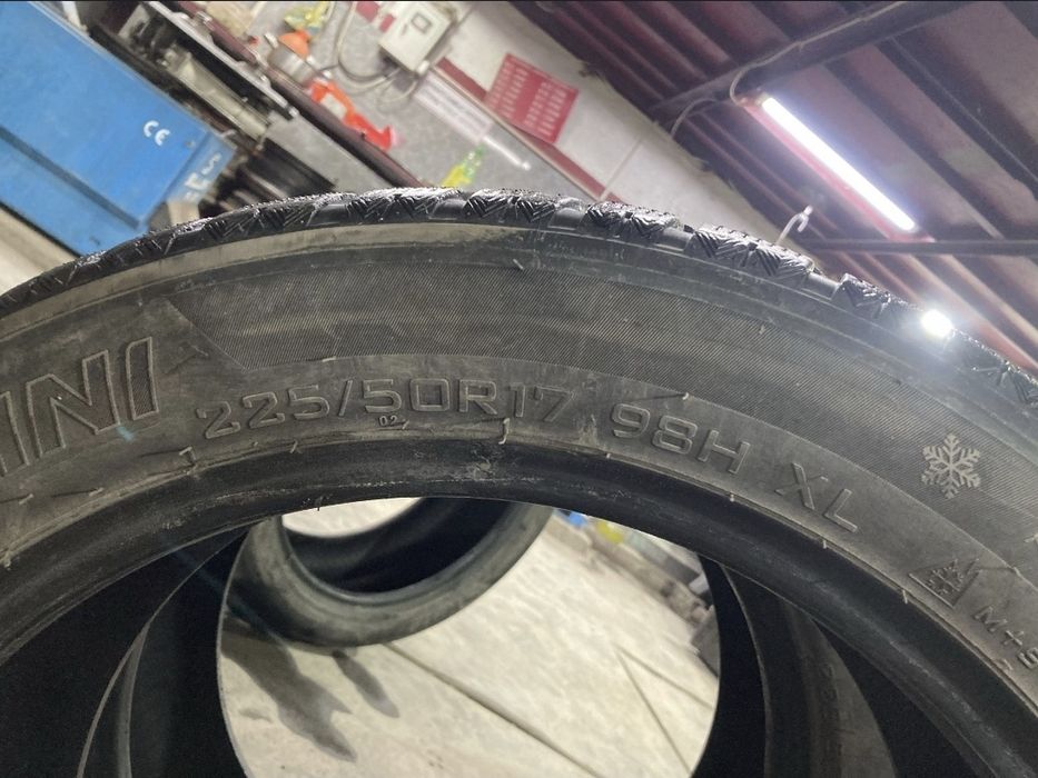 Продам пару зимней резины