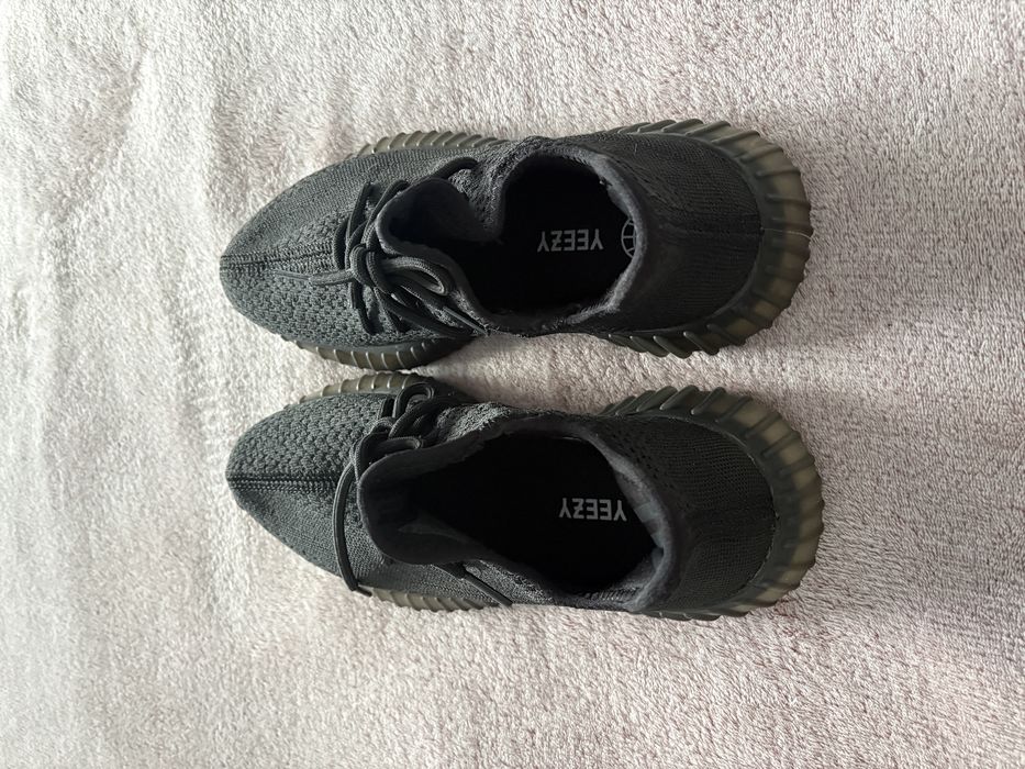 Adidas Yeezy 350 V2 Cinder Black