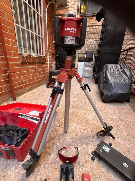 Nivela laser Hilti Pri 2