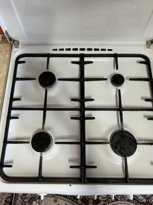 Продам газ плиту