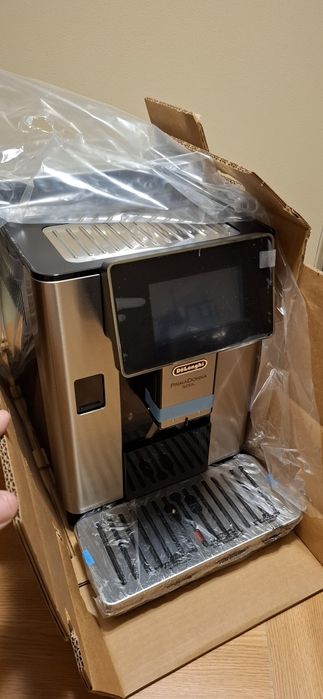 Expresor automat Delonghi PrimaDonna Soul