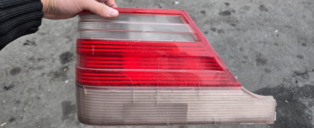 Продам задние фонари