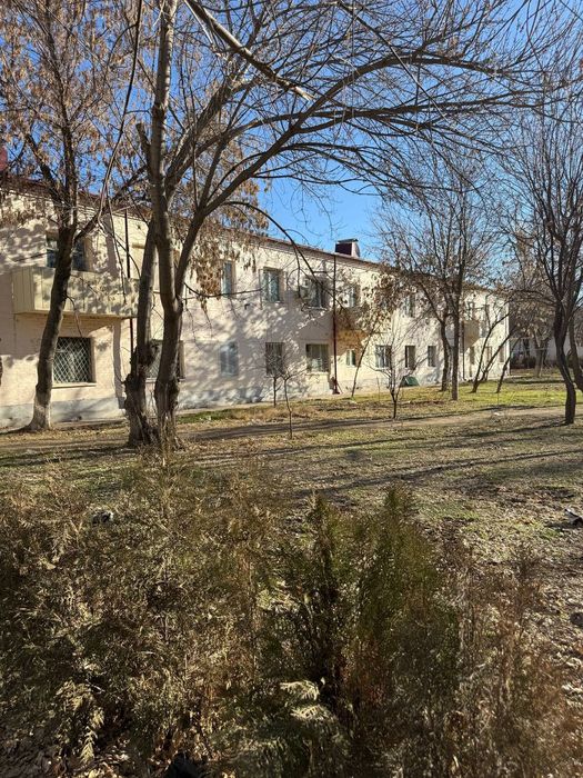 1 xonalik uy sotiladi