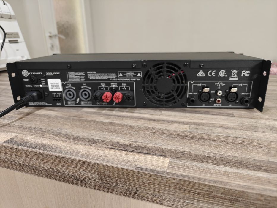 Crown XLS 1002 : 2x350W/4ohm