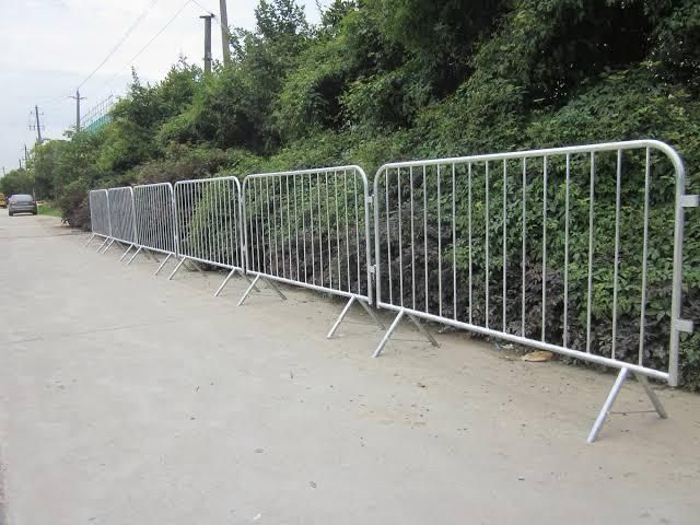 Bariere zincate 2,5 m imprejmuire evenimente