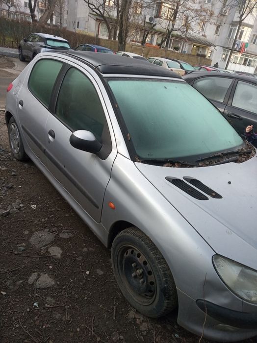 Vând Peugeot 206 1.4