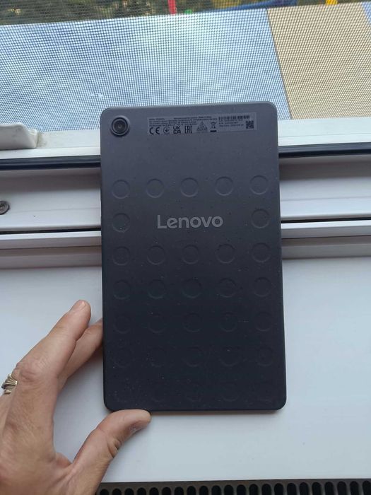 Vând tableta Lenovo tab one de 64GB 4, RAM funcționează bine