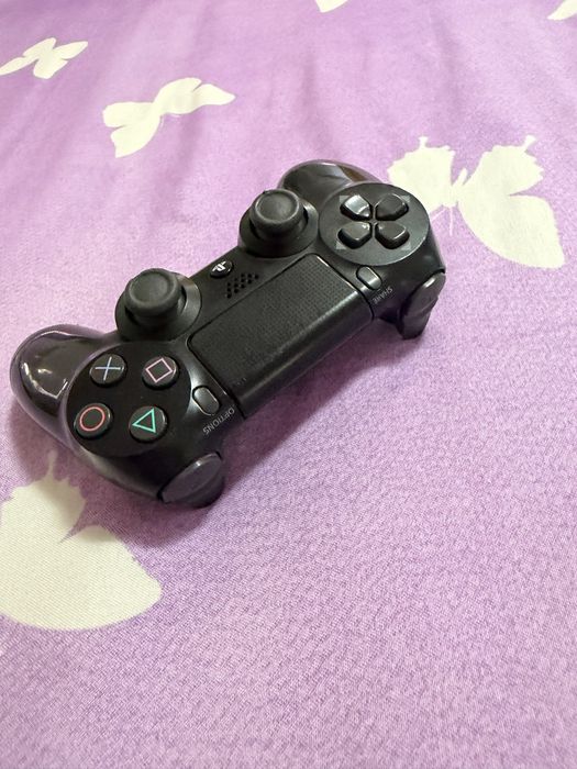 PS4 1TB+2 Manete+Gta V,FC24