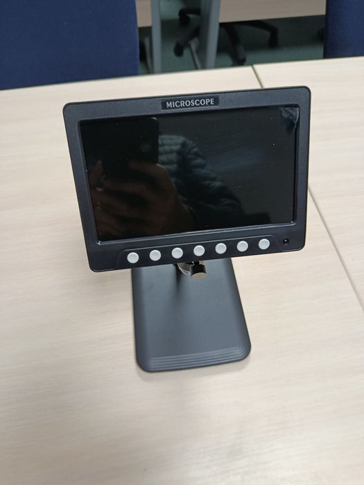 Microscop electronic cu display 18 cm