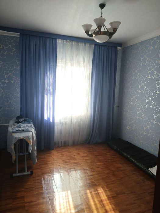 СРОЧНО продается в Мирзо Улугбекском районе на Карасу 4