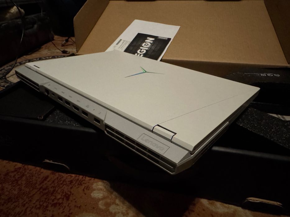 Legion 5 pro ryzen 5800H nvidia 3070 1tb